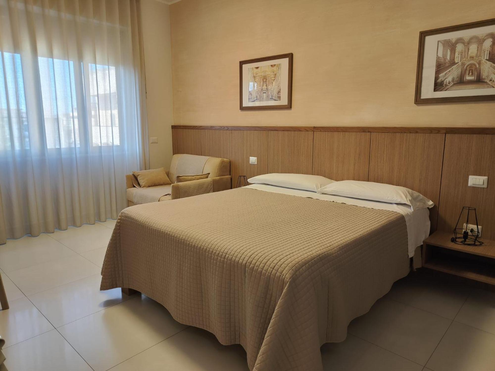Residenza La Reggia Alojamento de Acomodação e Pequeno-almoço Caserta